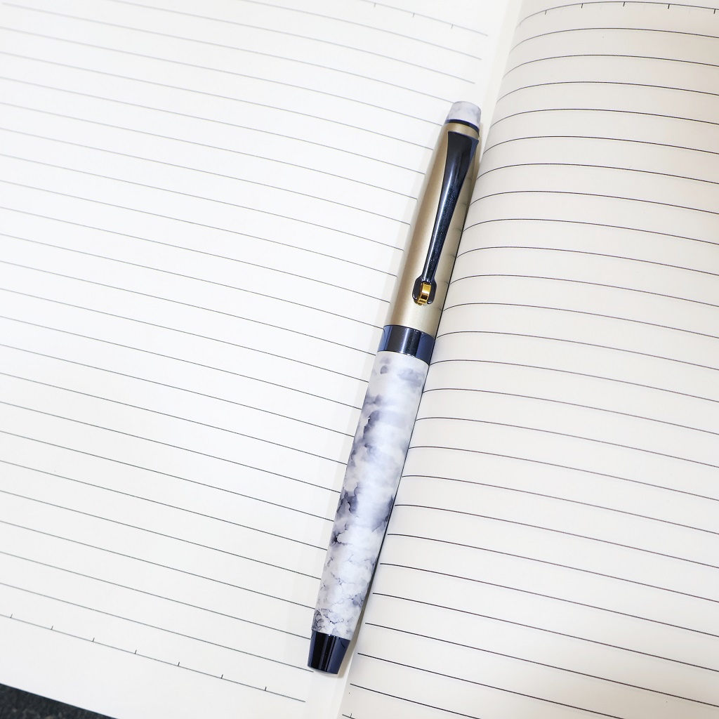 Enalux 2032 Luxury RollerPen - Image 3