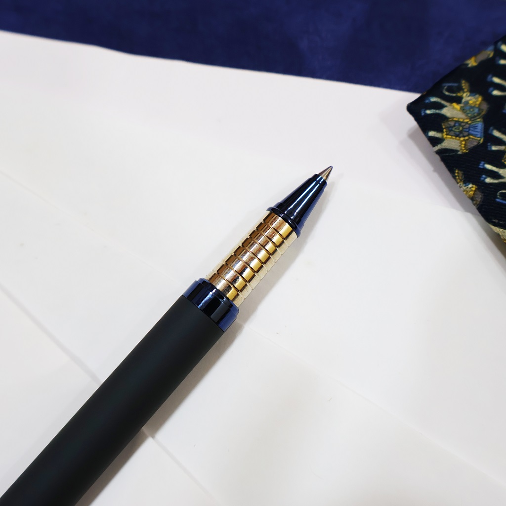 Enalux 2035 Luxury RollerPen - Image 2