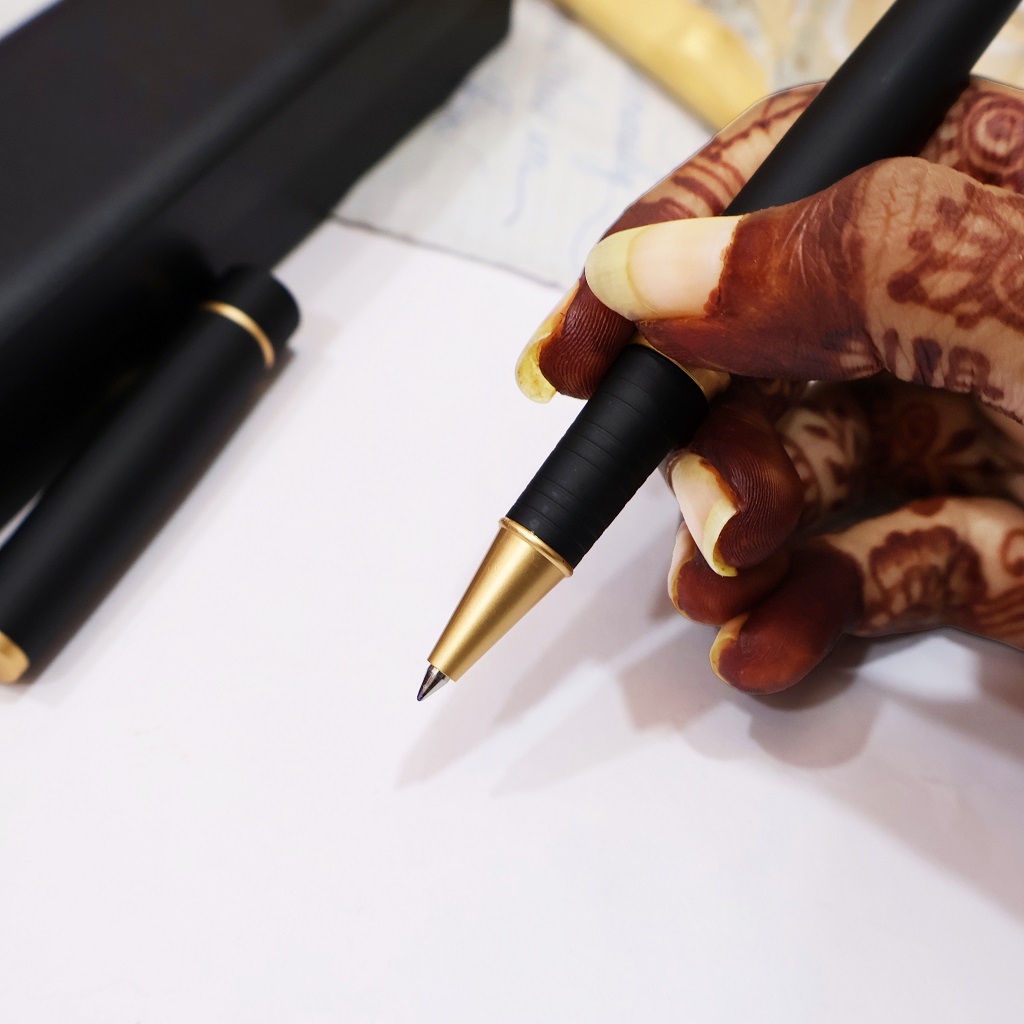 Enalux 2042 Luxury RollerPen - Image 3